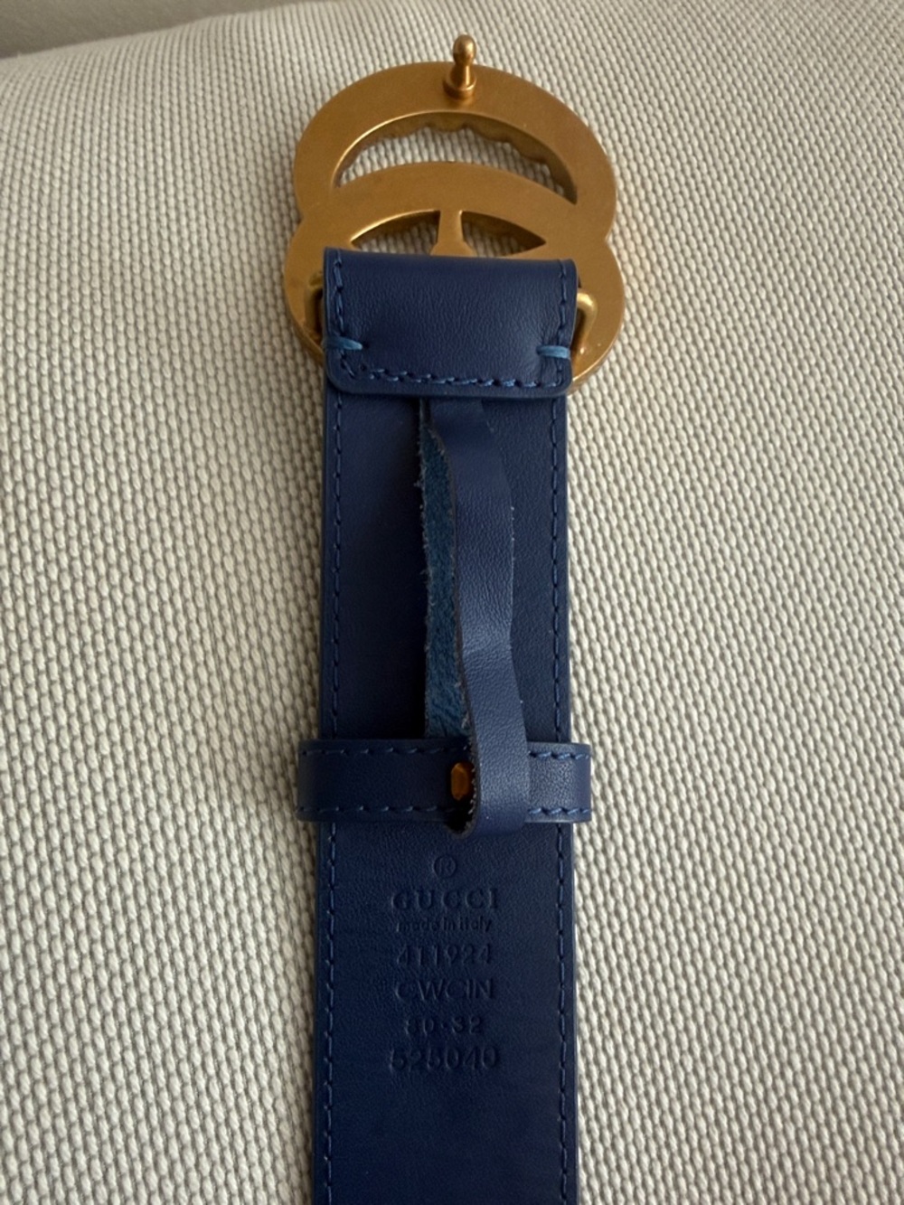 Gucci Navy Belt with Pearl-Embellished Gold GG Buckle - Picture 2 of 3